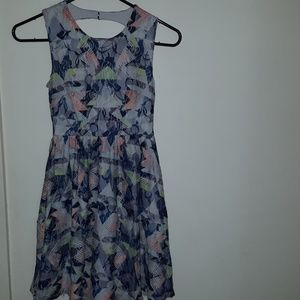 Short sleeve dress
